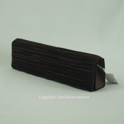pochette-chocolat-satin-plisse