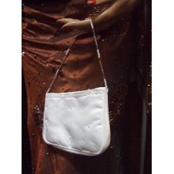 pochette-blanc-perle-de-chez-emmerling