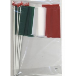 10-drapeaux-italie-vert-blanc-rouge-tricolore