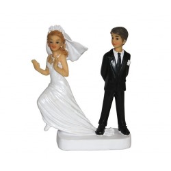 figurine-mariage-couple-de-maries-monsieur-retient-madame