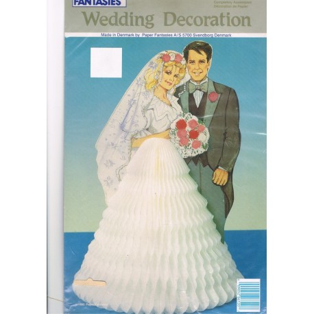 couple-de-maries-monsieur-est-en-jaquette-papier-alveole