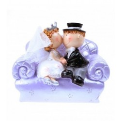 figurine-mariage-couple-de-maries-sur-canape-tirelire