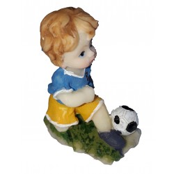 Figurine miniature 1 petit garçon footballeur maillot bleu short jaune