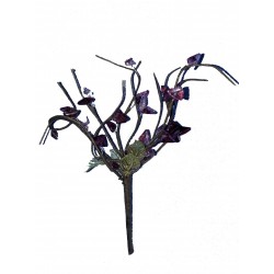 Un bouquet à 10 brins hauteur moyenne 15 centimètres perles parmes et violettes et vertes