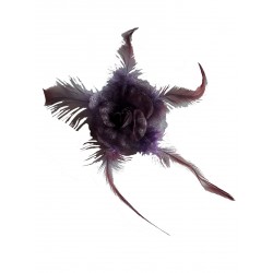 Fleur violet en organza et plumes, avec broche pour la maintenir