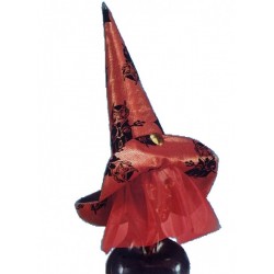 chapeau-de-sorciere-en-tissu-noir-et-rouge-voile-en-tulle-rouge